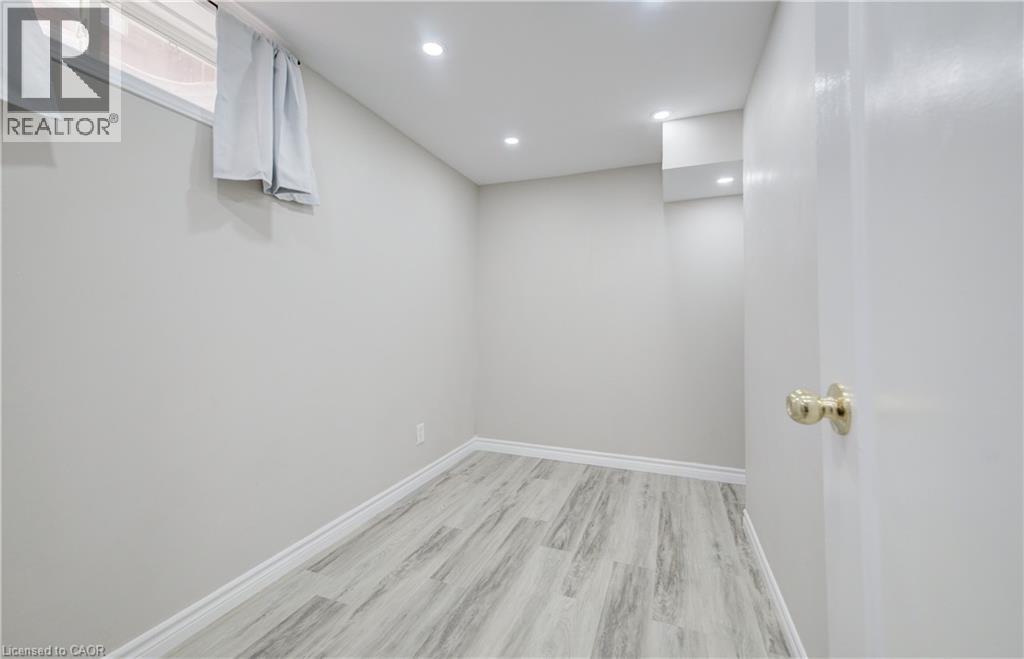 27 Bridlewreath Street, Kitchener, Ontario  N2E 3V5 - Photo 30 - 40851299