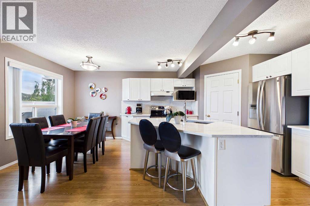 279 Valley Brook Circle NW, Calgary, Alberta  T3B 5S4 - Photo 10 - A2317039