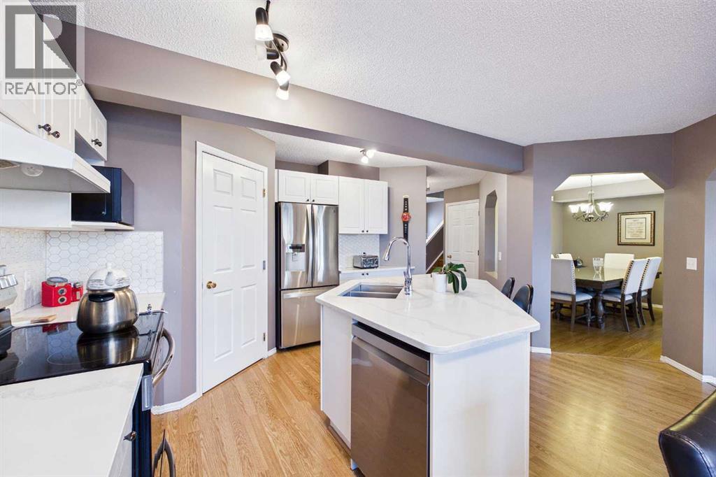 279 Valley Brook Circle NW, Calgary, Alberta  T3B 5S4 - Photo 14 - A2317039
