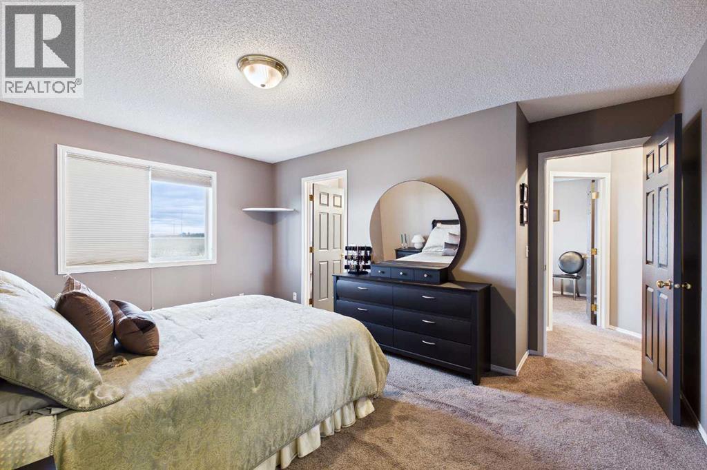 279 Valley Brook Circle NW, Calgary, Alberta  T3B 5S4 - Photo 24 - A2317039