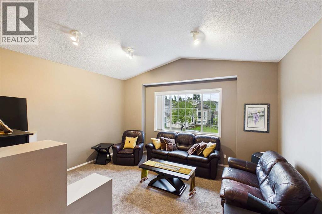 279 Valley Brook Circle NW, Calgary, Alberta  T3B 5S4 - Photo 20 - A2317039