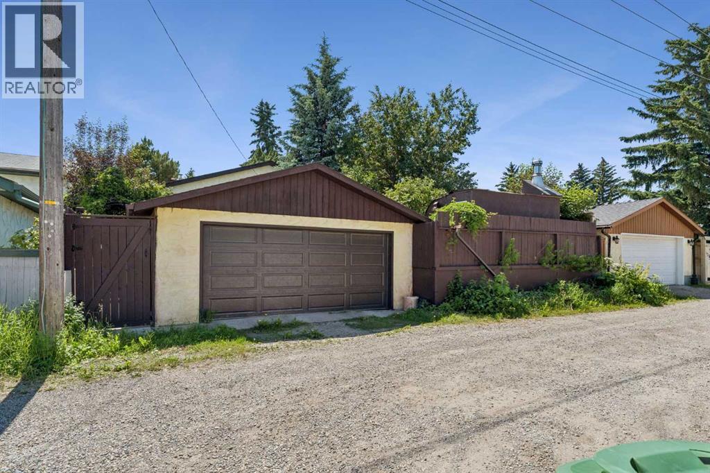 2524 106 Avenue Sw, Calgary, Alberta  T2W 2H9 - Photo 21 - A2325326
