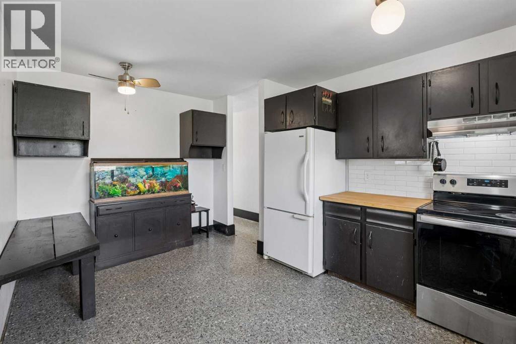 2524 106 Avenue Sw, Calgary, Alberta  T2W 2H9 - Photo 8 - A2325326