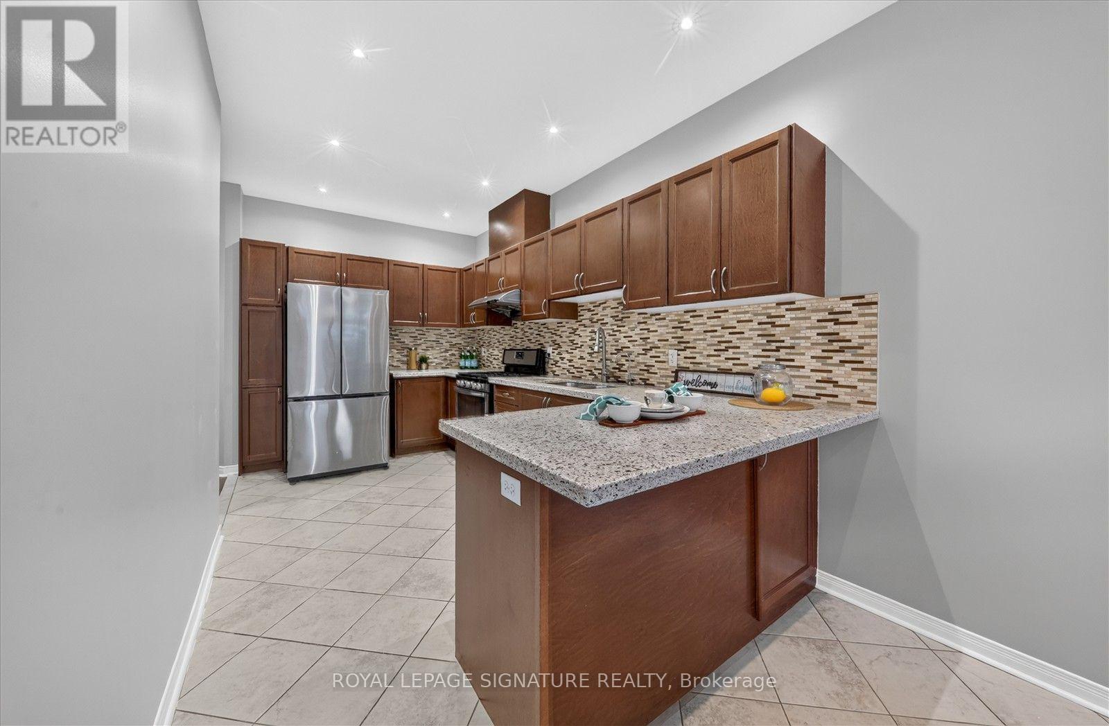 38 Coleluke Lane, Markham, Ontario  L3S 0B7 - Photo 13 - N13629254