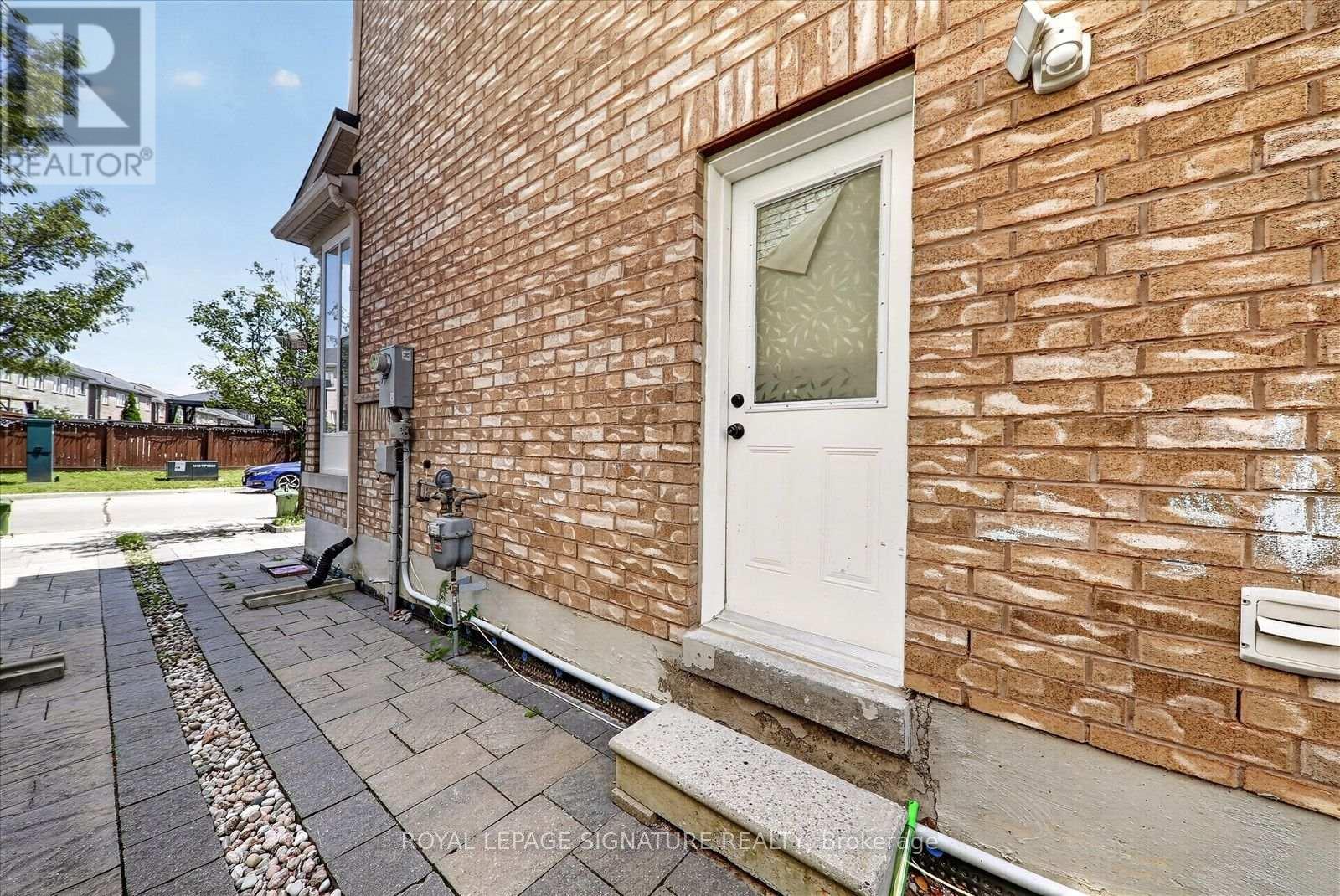38 Coleluke Lane, Markham, Ontario  L3S 0B7 - Photo 37 - N13629254