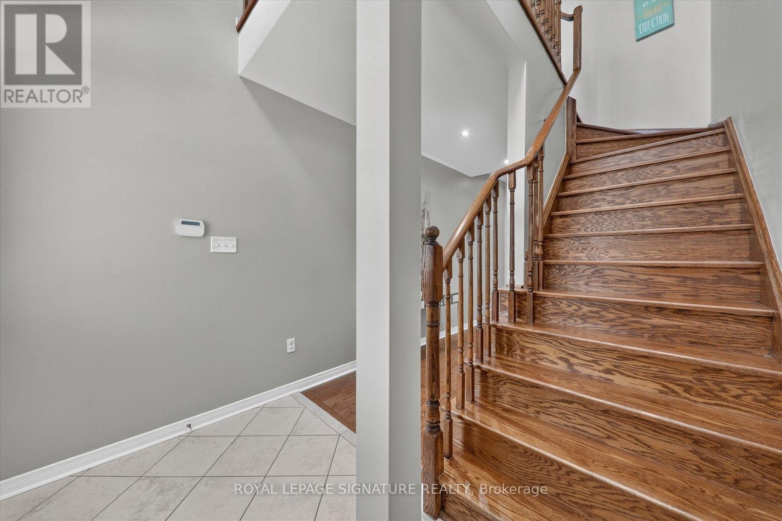 38 Coleluke Lane, Markham, Ontario  L3S 0B7 - Photo 4 - N13629254