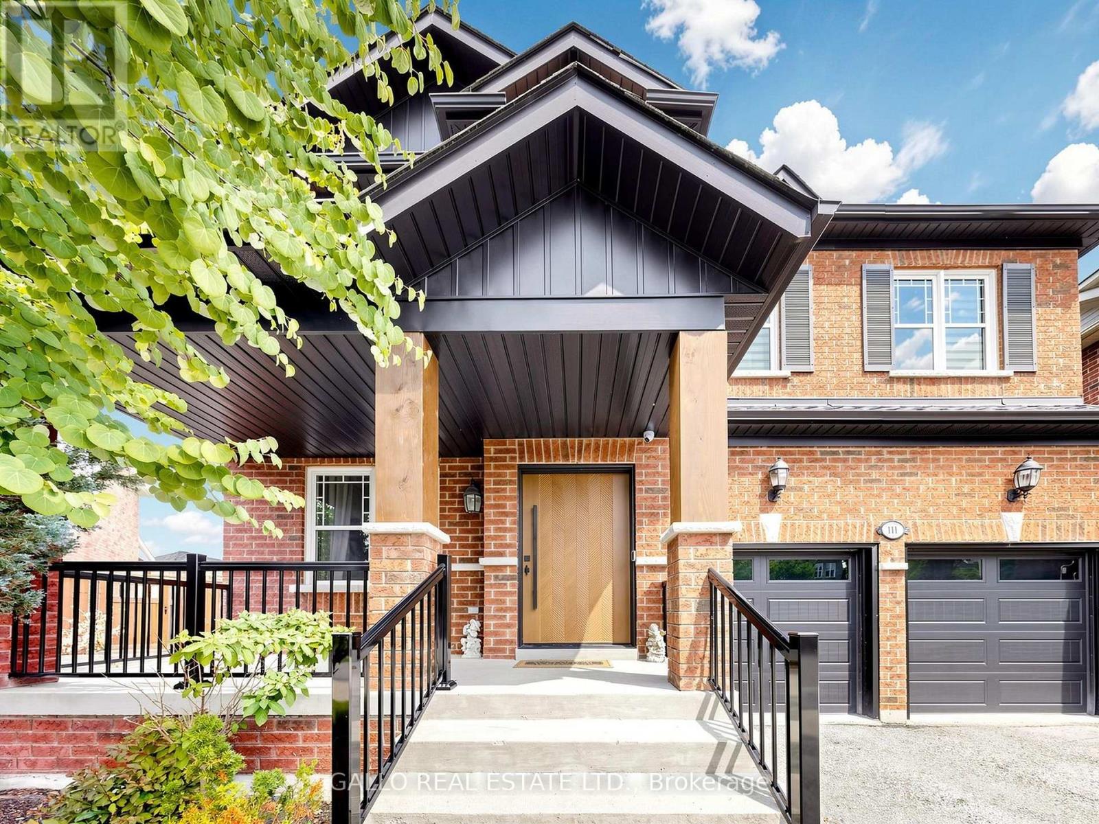 111 Pondmede Crescent, Whitchurch-Stouffville, Ontario  L4A 0E3 - Photo 3 - N13629298
