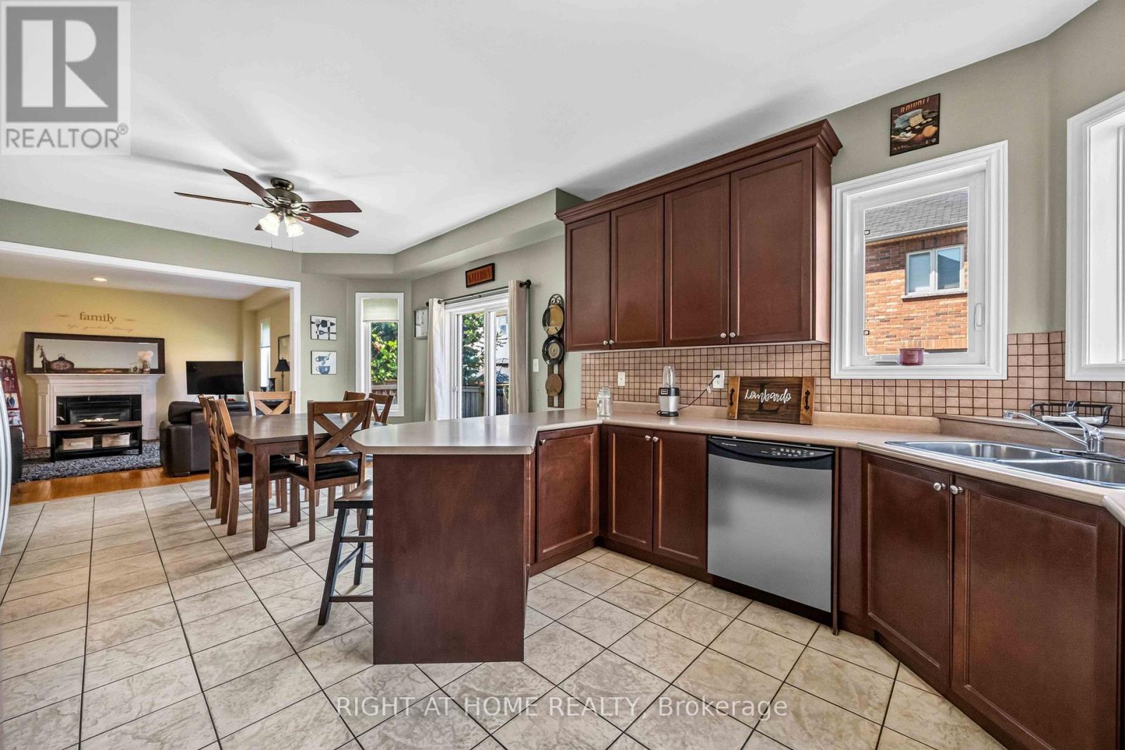 41 Foresta Drive, Vaughan, Ontario  L4H 0N4 - Photo 14 - N13629302