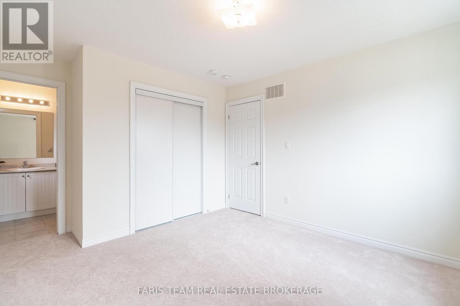 33 Pearl Street, Wasaga Beach, Ontario  L9Z 0G9 - Photo 26 - S13629264