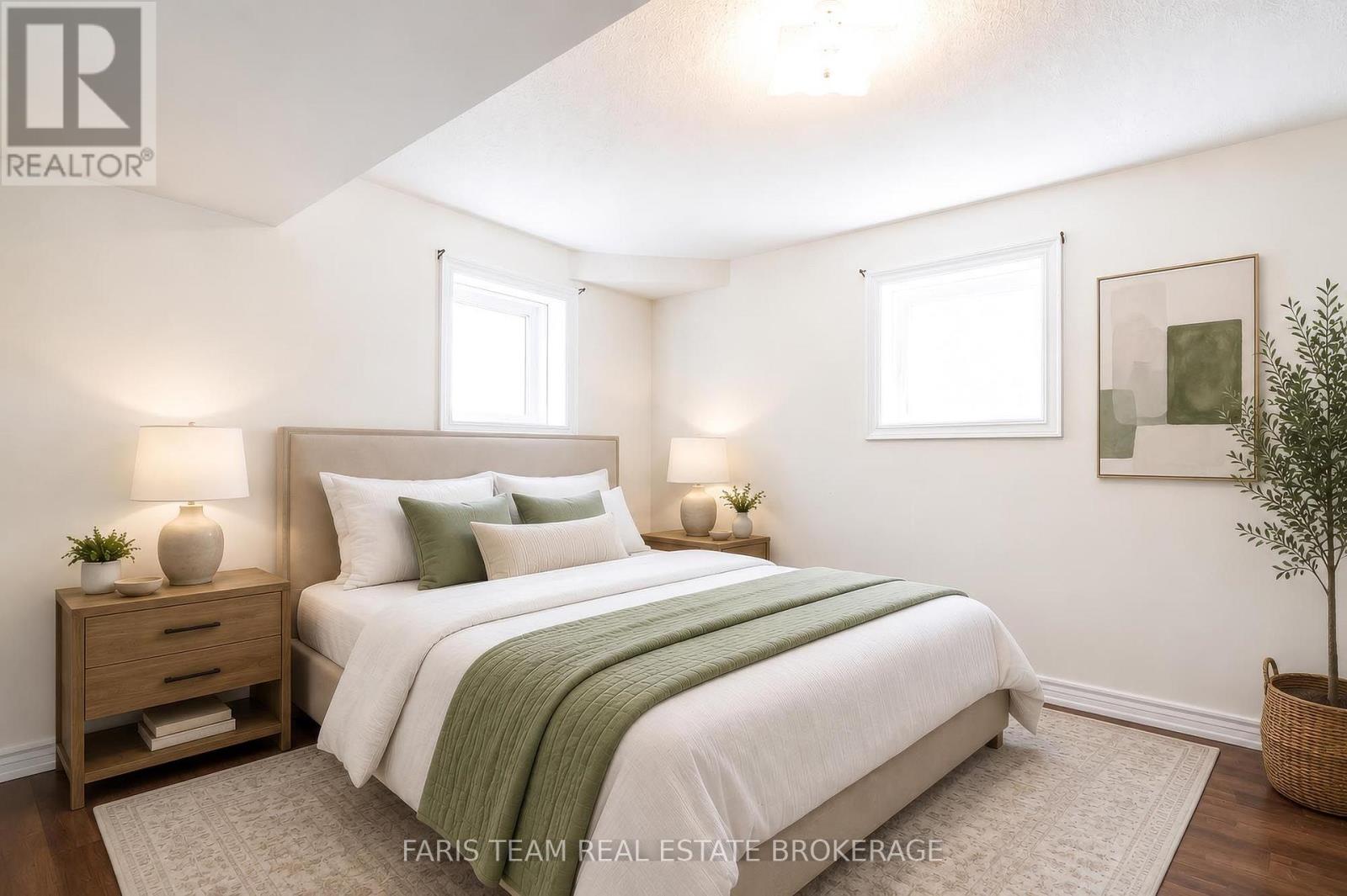 33 Pearl Street, Wasaga Beach, Ontario  L9Z 0G9 - Photo 40 - S13629264