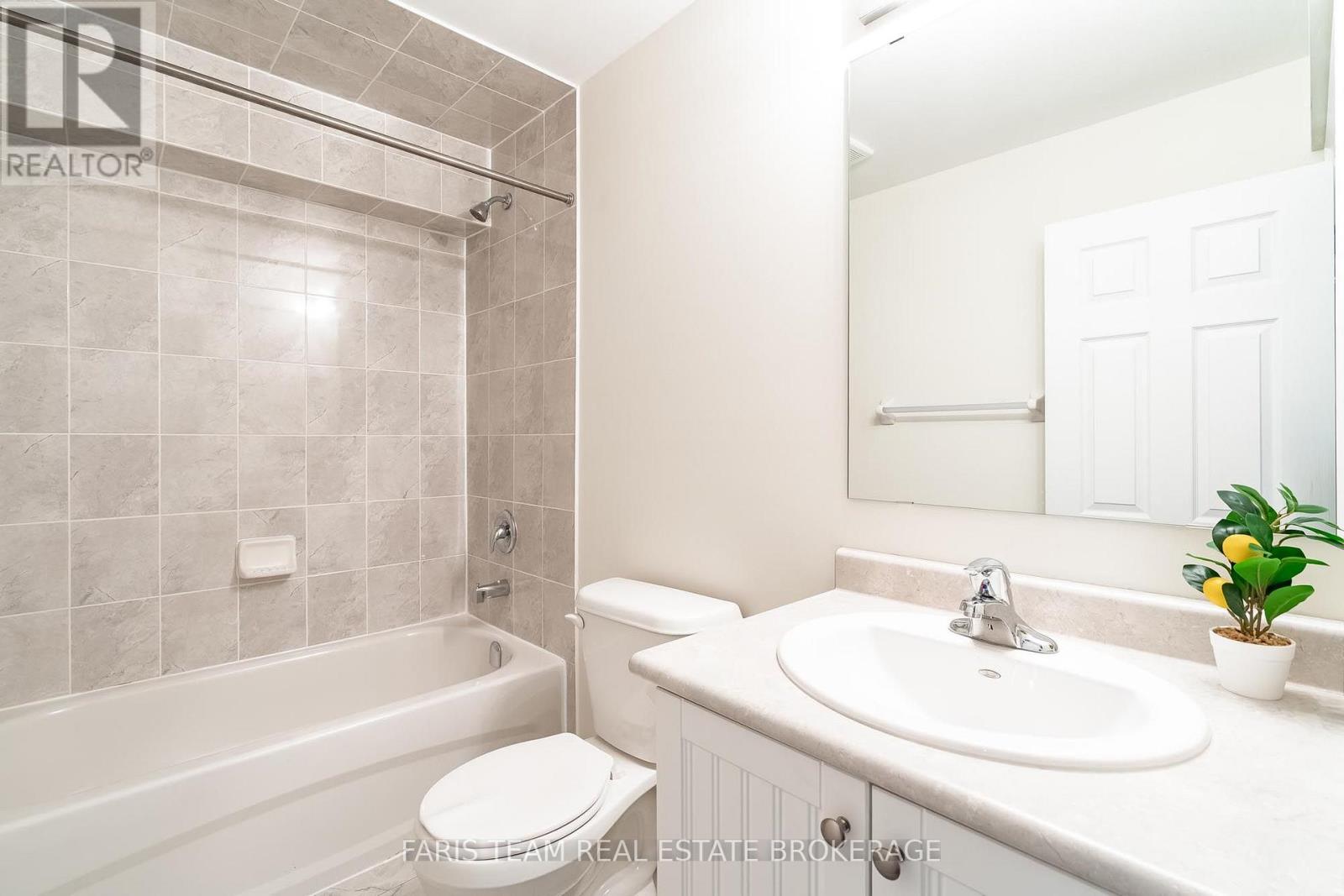 33 Pearl Street, Wasaga Beach, Ontario  L9Z 0G9 - Photo 42 - S13629264