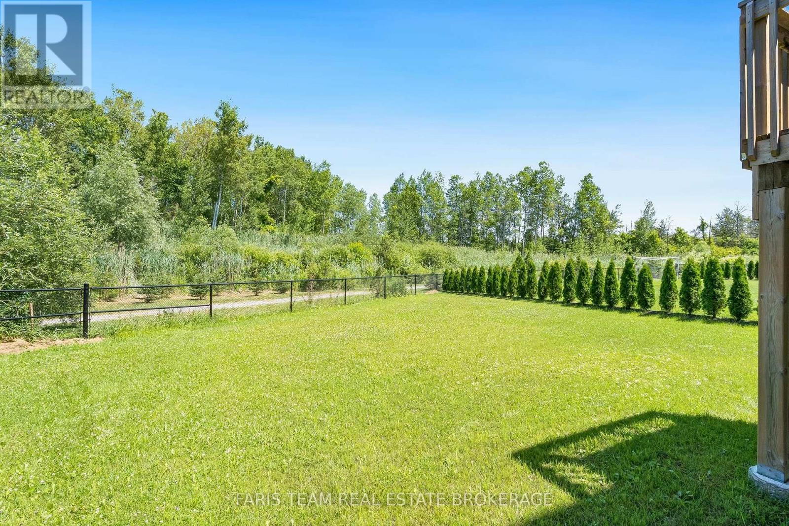 33 Pearl Street, Wasaga Beach, Ontario  L9Z 0G9 - Photo 47 - S13629264
