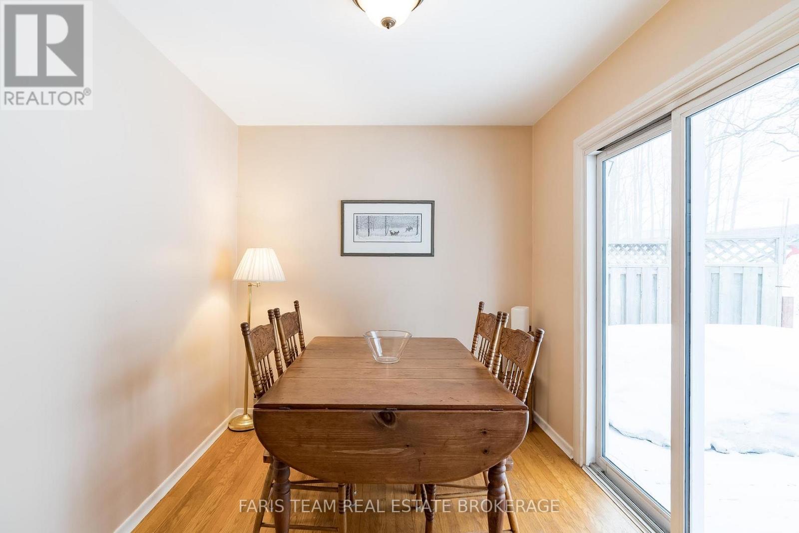 257 Church Street, Penetanguishene, Ontario  L9M 1G6 - Photo 12 - S13629316