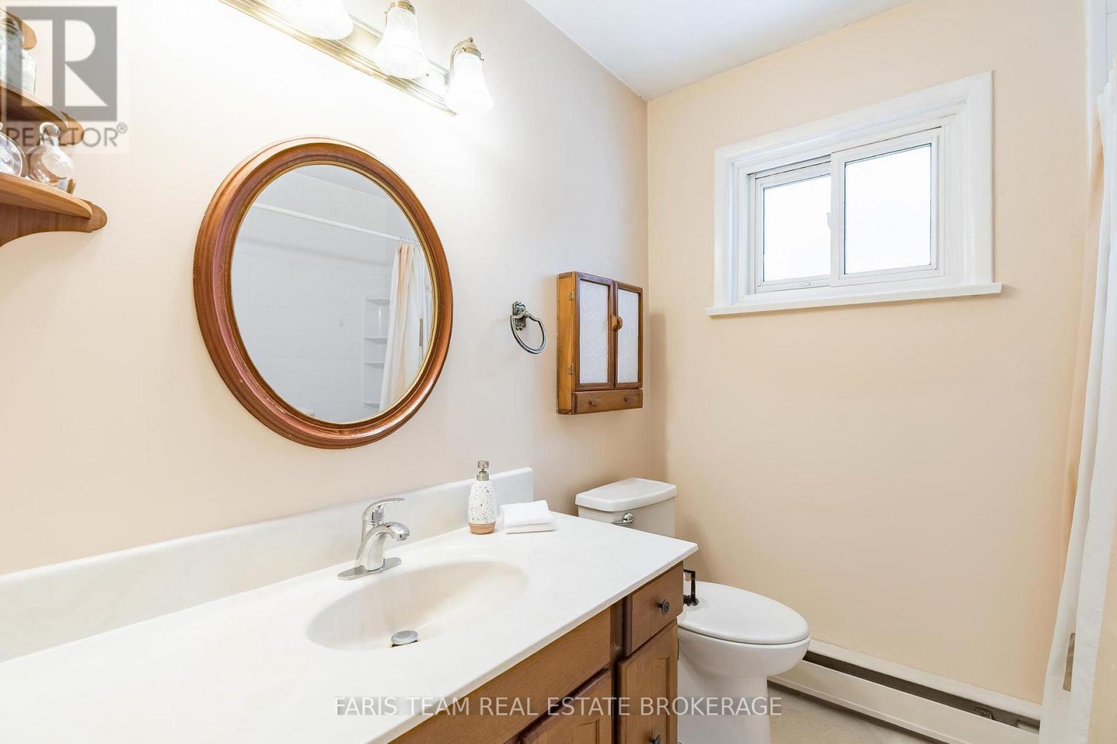 257 Church Street, Penetanguishene, Ontario  L9M 1G6 - Photo 23 - S13629316