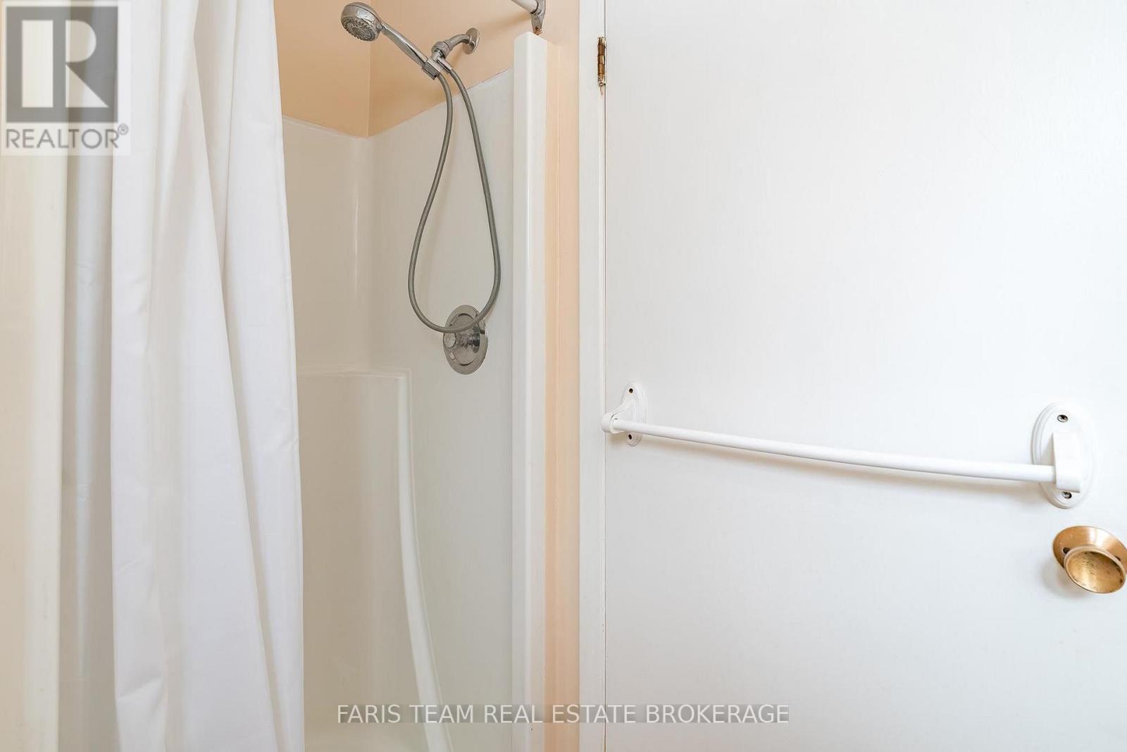 257 Church Street, Penetanguishene, Ontario  L9M 1G6 - Photo 34 - S13629316