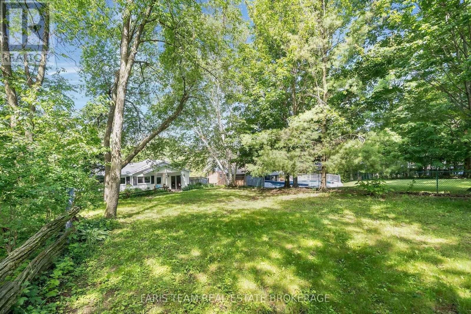 257 Church Street, Penetanguishene, Ontario  L9M 1G6 - Photo 39 - S13629316