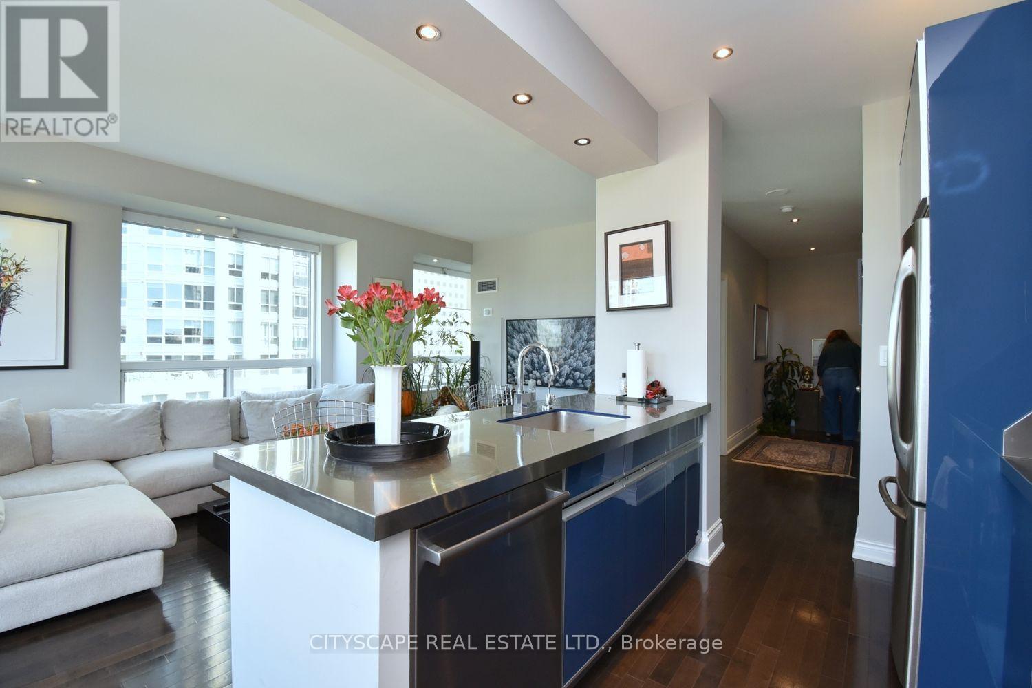 903 Bloor Street, Toronto, Ontario  M5S 1M8 - Photo 14 - W13629258