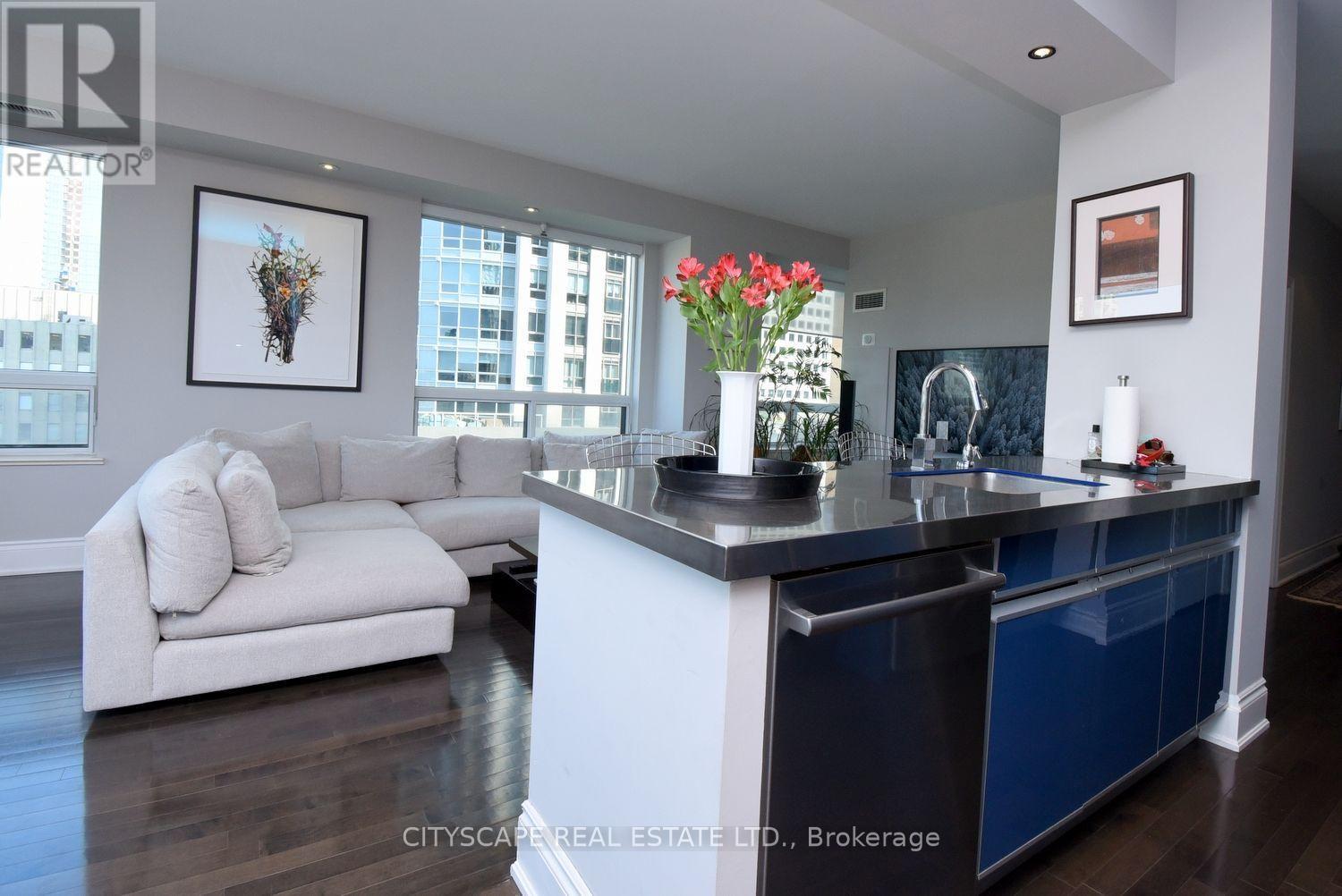 903 Bloor Street, Toronto, Ontario  M5S 1M8 - Photo 16 - W13629258