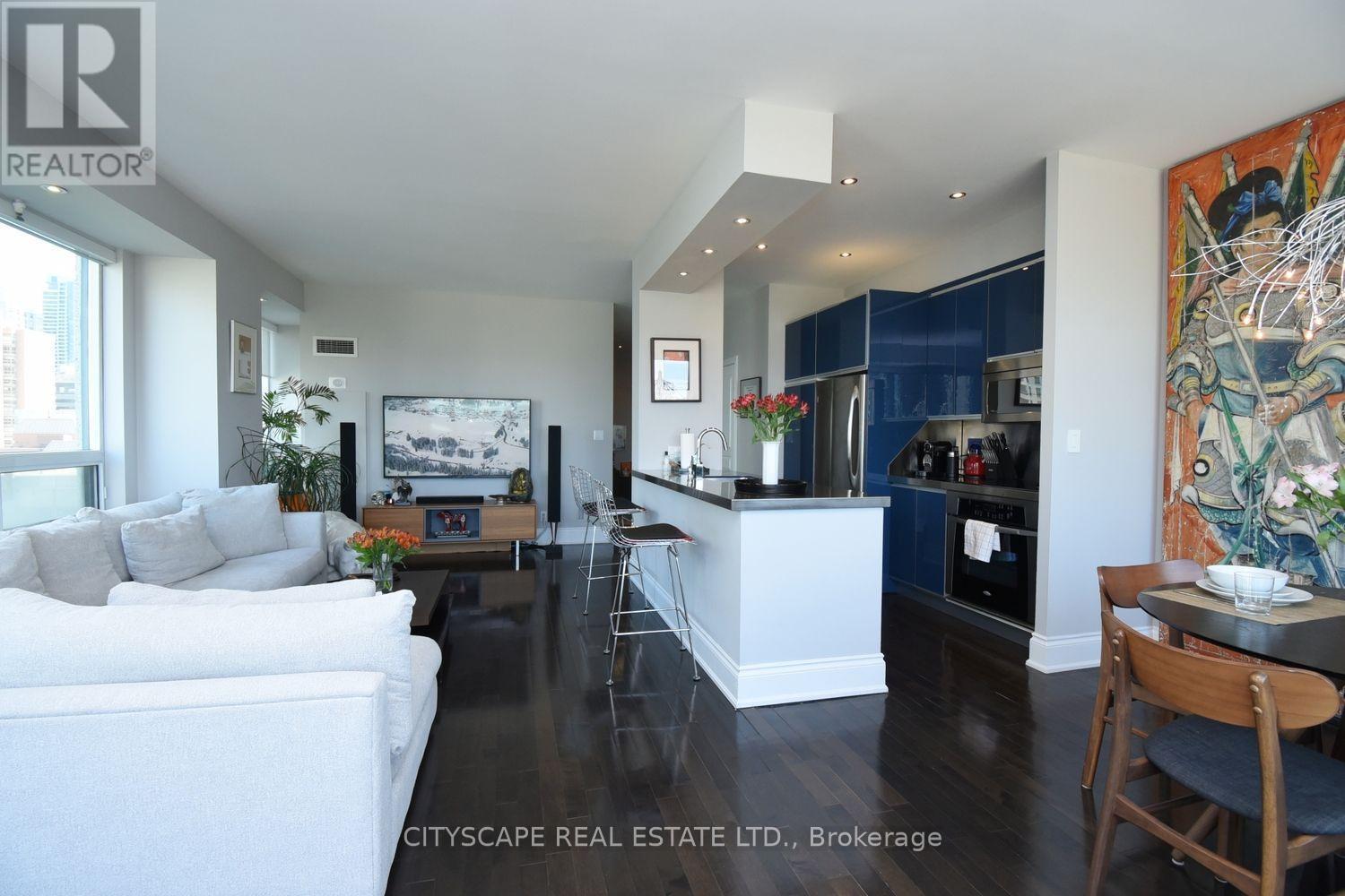 903 Bloor Street, Toronto, Ontario  M5S 1M8 - Photo 4 - W13629258