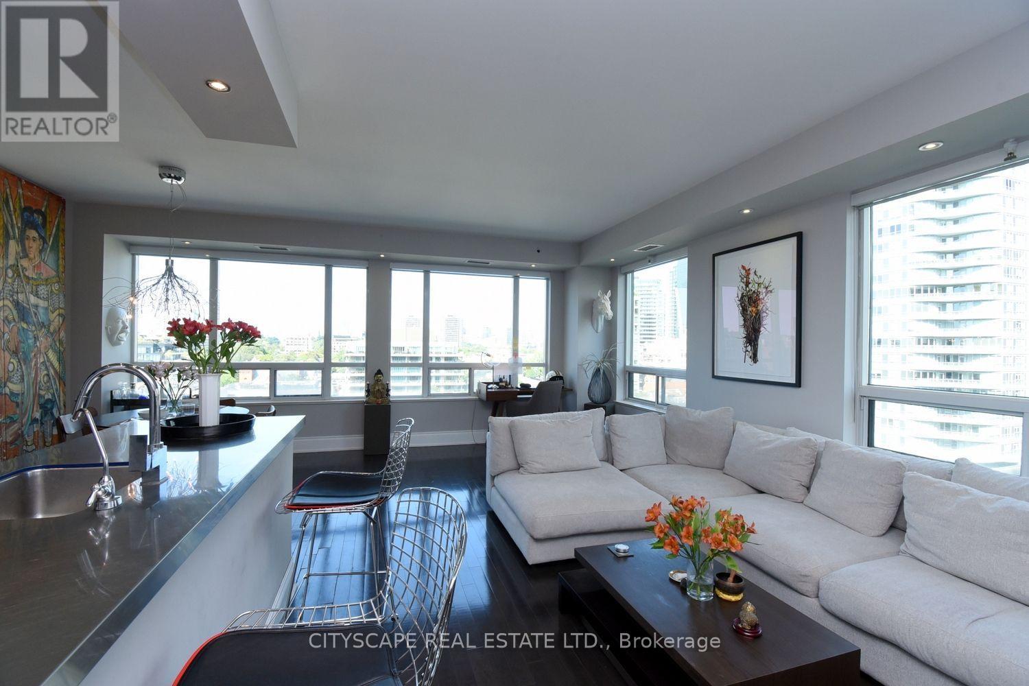 903 Bloor Street, Toronto, Ontario  M5S 1M8 - Photo 5 - W13629258