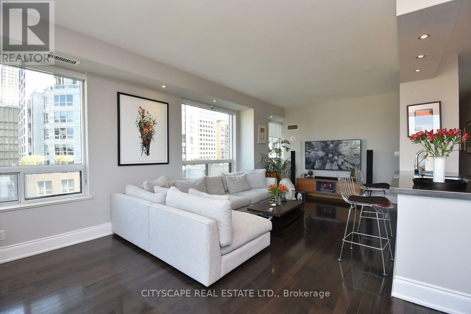 903 Bloor Street, Toronto, Ontario  M5S 1M8 - Photo 6 - W13629258