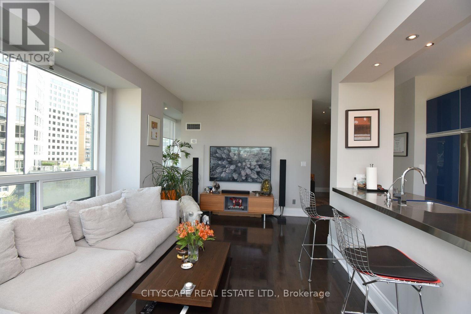 903 Bloor Street, Toronto, Ontario  M5S 1M8 - Photo 7 - W13629258