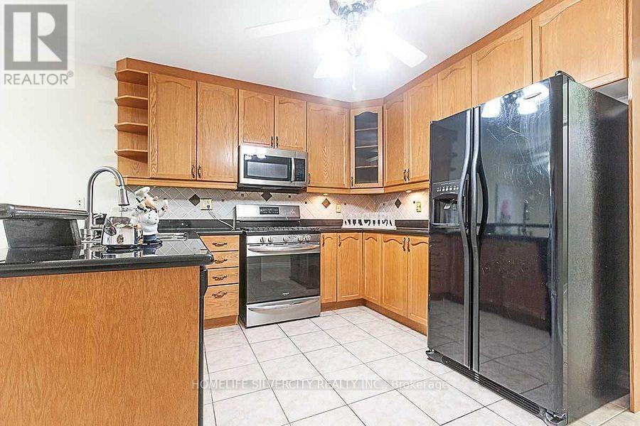 39 Savita Road, Brampton, Ontario  L7A 3V1 - Photo 10 - W13629290