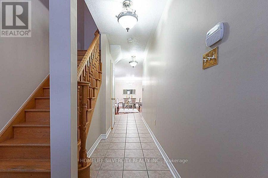 39 Savita Road, Brampton, Ontario  L7A 3V1 - Photo 3 - W13629290