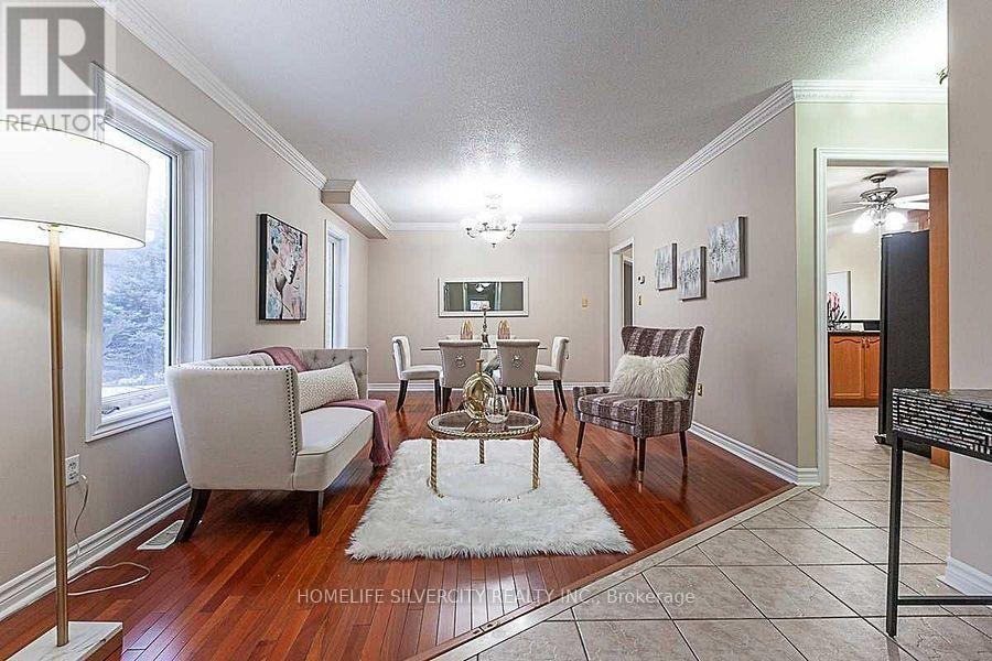 39 Savita Road, Brampton, Ontario  L7A 3V1 - Photo 4 - W13629290