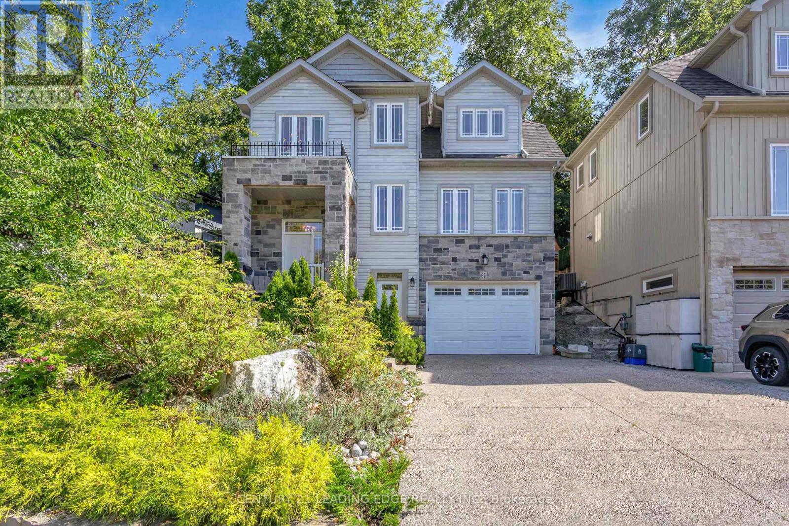 67 BRADLEY STREET, St. Catharines, Ontario