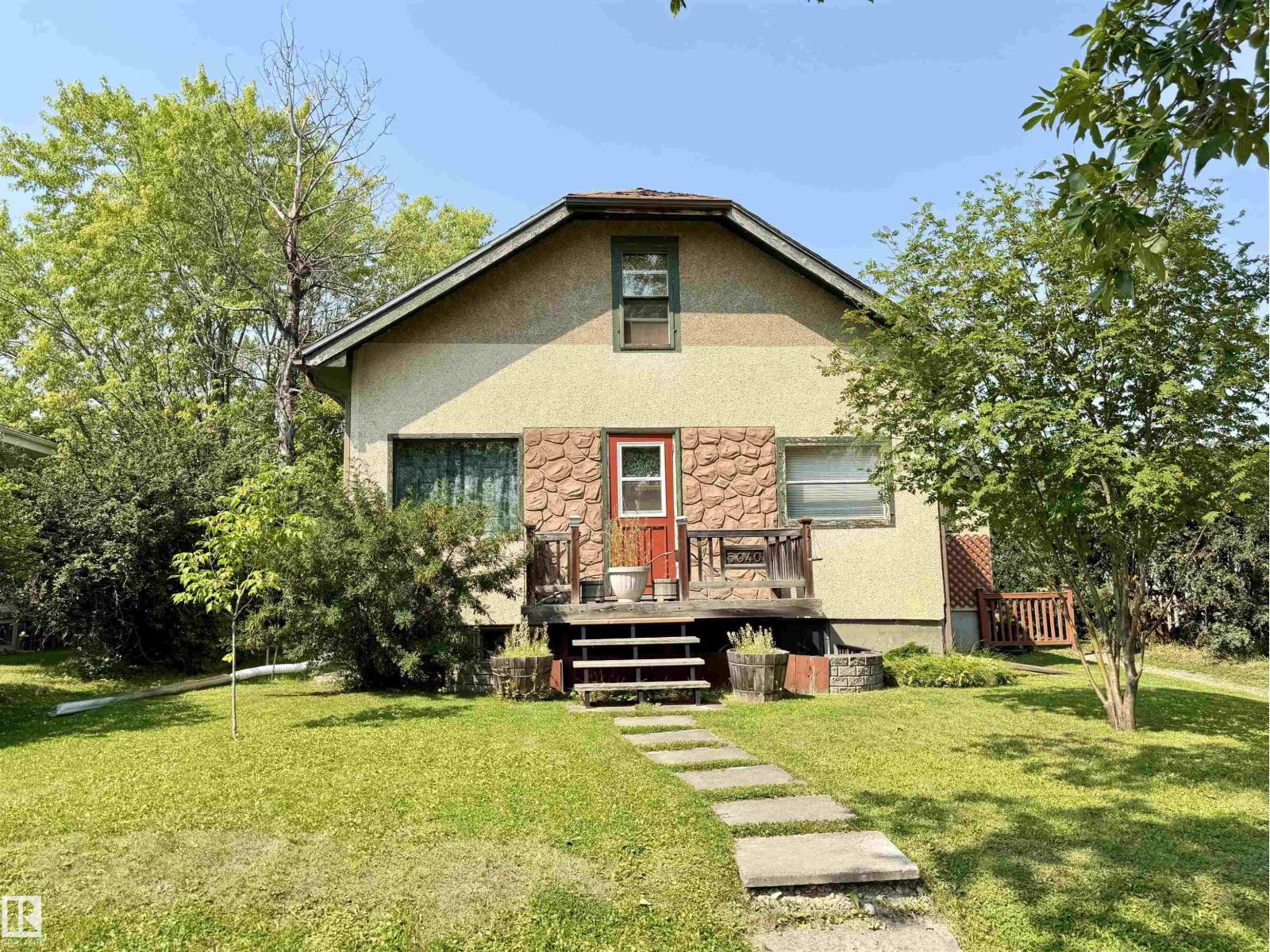 5040 49 ST, Drayton Valley, Alberta