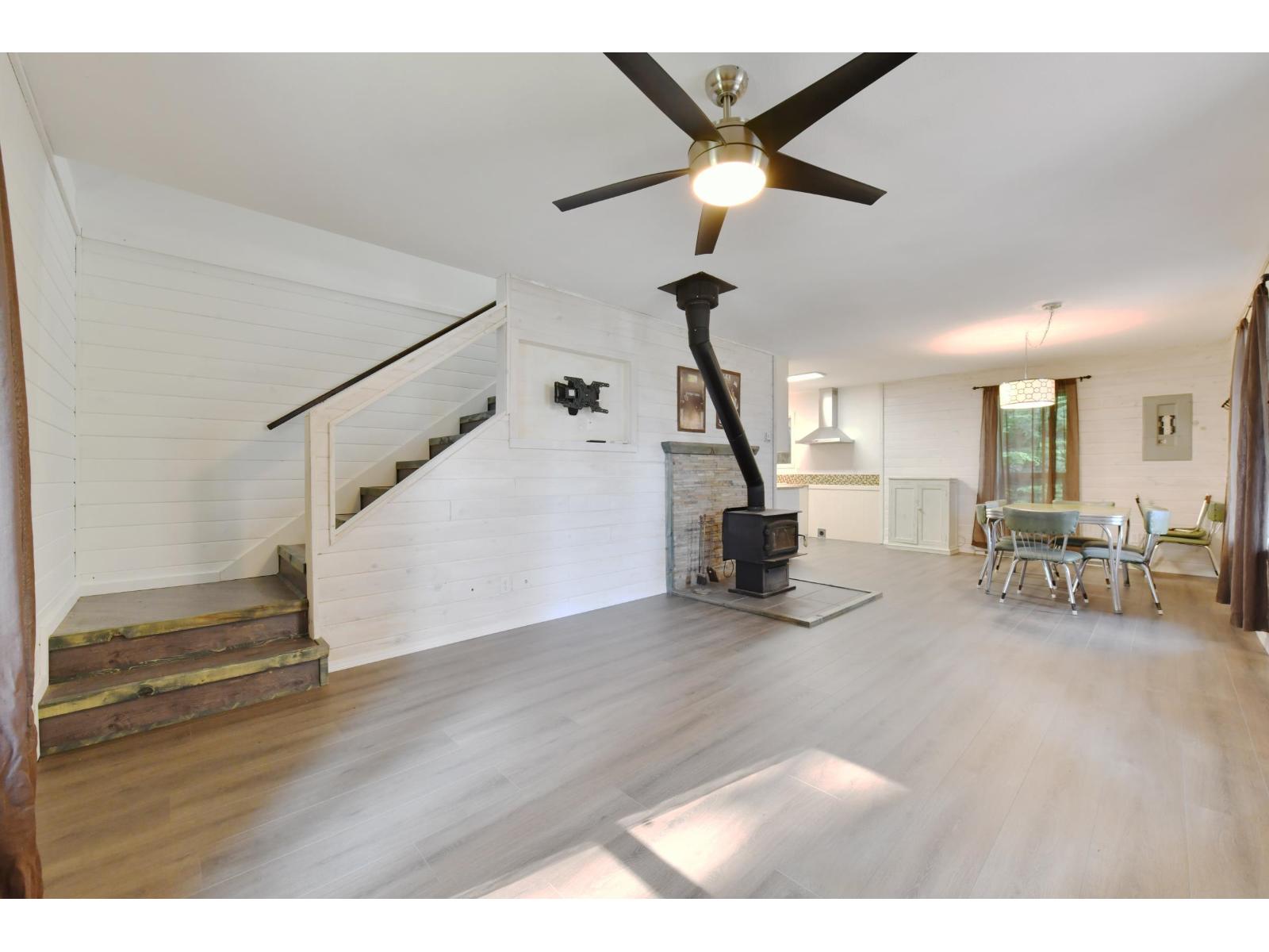 15011 Root Roundabout Road, Sunshine Valley, Sunshine Valley, British Columbia  V0X 1L5 - Photo 4 - R3150441