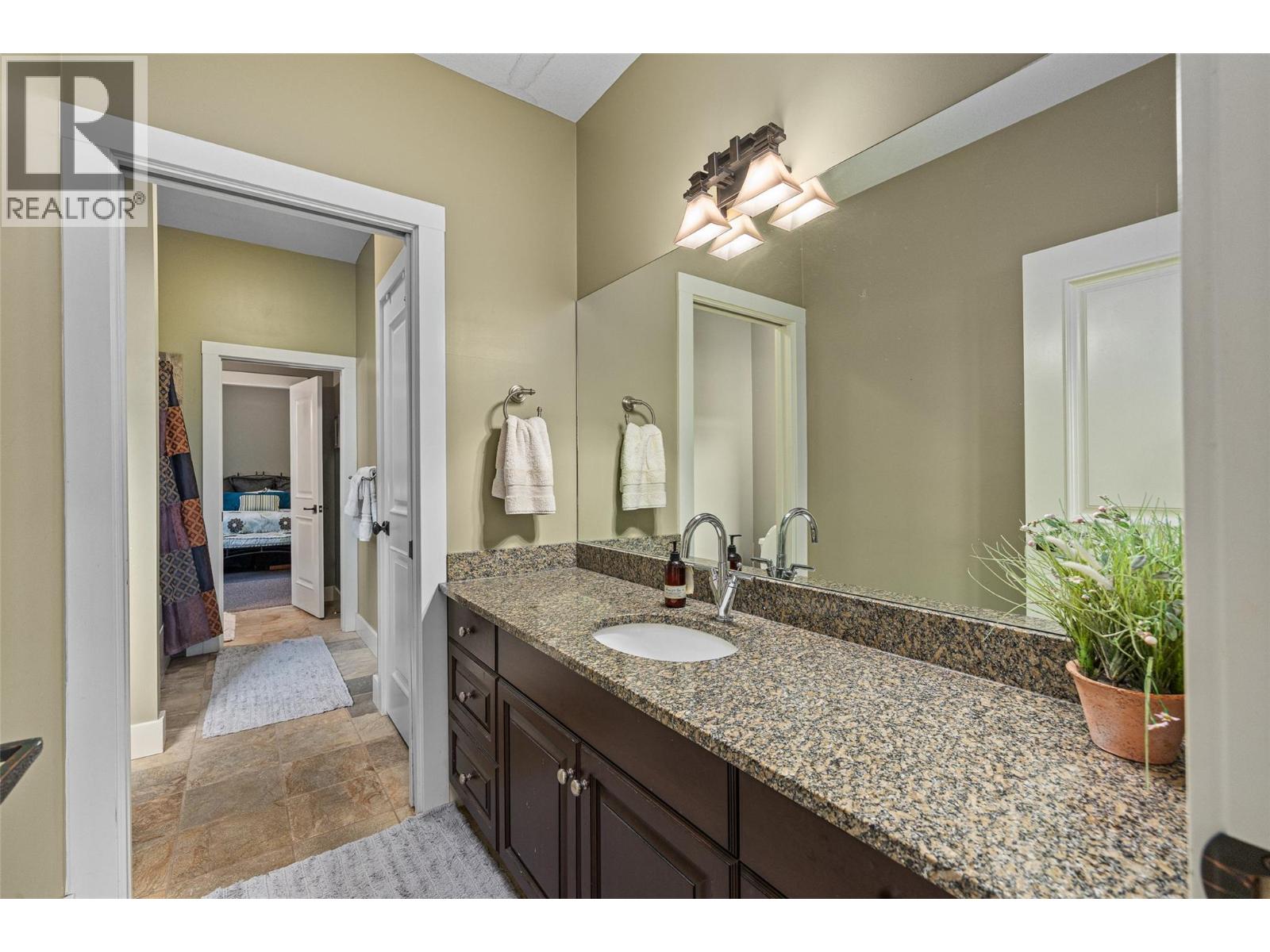 670 Devonian Avenue, Kelowna, British Columbia  V1W 5C2 - Photo 45 - 10394655