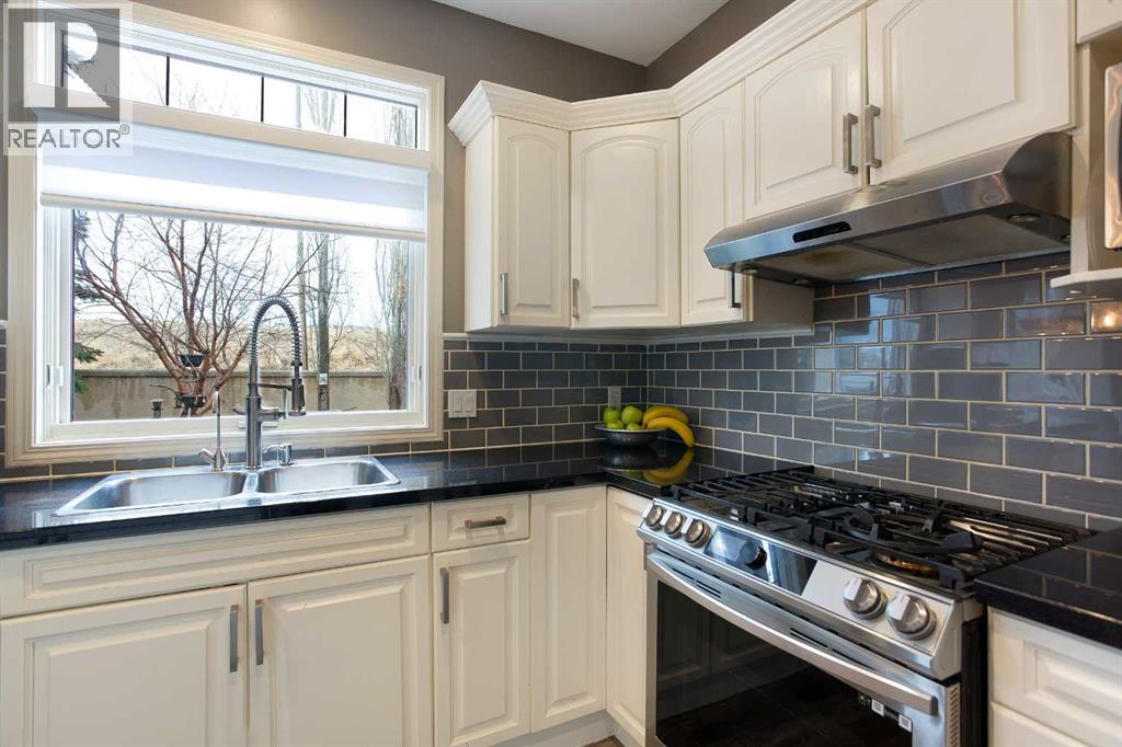 90 Discovery Ridge Road SW, Calgary, Alberta  T3H 4R4 - Photo 11 - A2327230