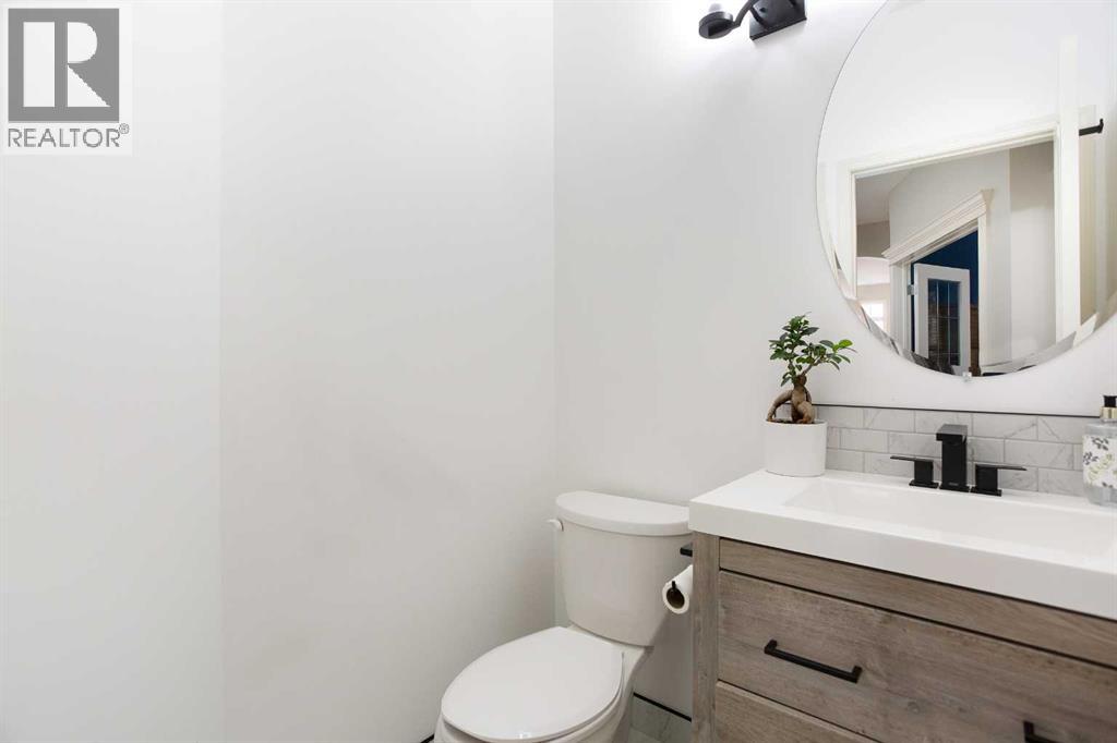 90 Discovery Ridge Road SW, Calgary, Alberta  T3H 4R4 - Photo 19 - A2327230
