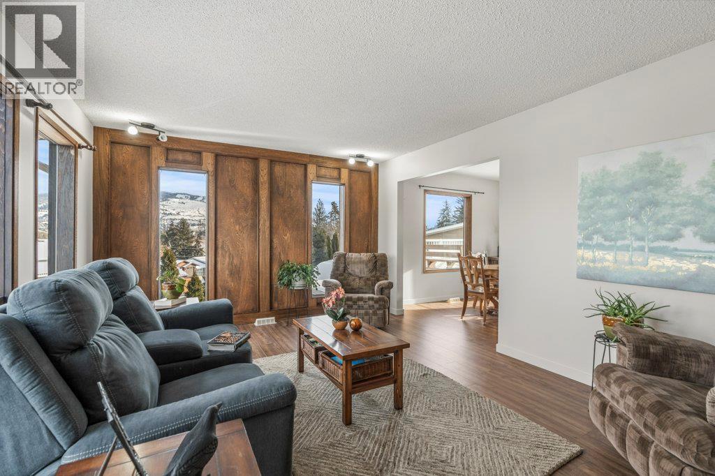 11410 Tassie Drive, Coldstream, British Columbia  V1B 1H4 - Photo 6 - 10396259