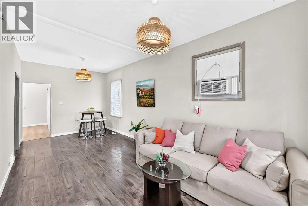 139 11 Avenue NE, Calgary, Alberta  T2E 0Y7 - Photo 5 - A2330460