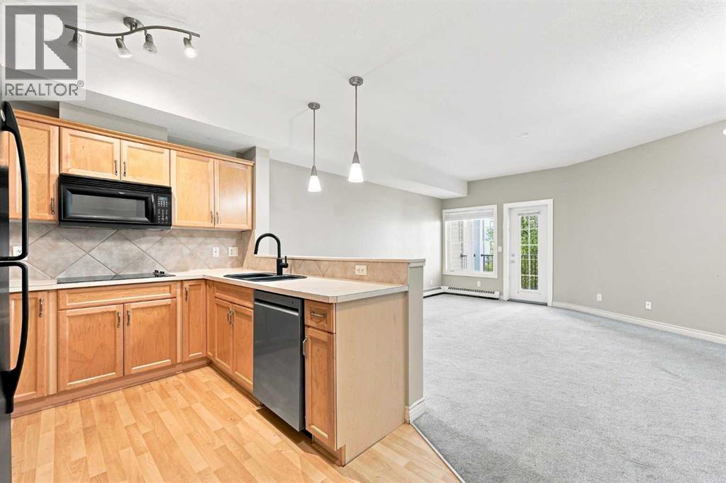 317, 60 Royal Oak Plaza NW, Calgary, Alberta  T3G 0A7 - Photo 6 - A2331438