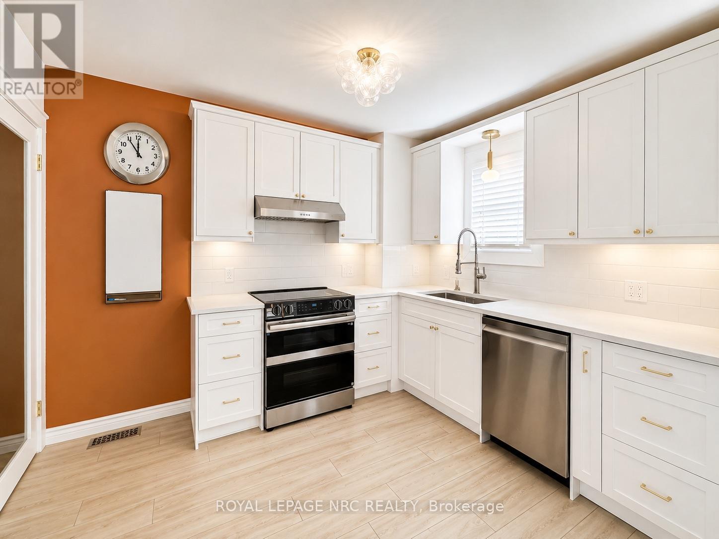 5 Victoria Street, St. Catharines, Ontario  L2S 2K8 - Photo 11 - X13578044
