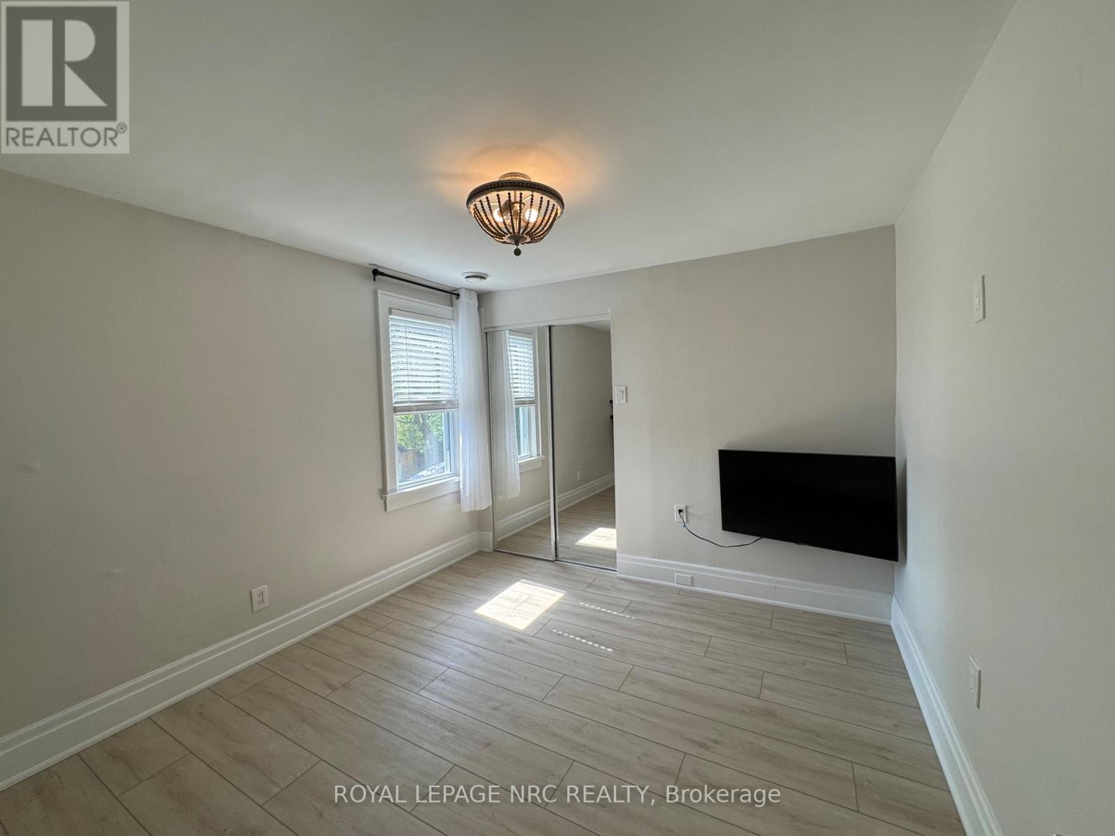 5 Victoria Street, St. Catharines, Ontario  L2S 2K8 - Photo 18 - X13578044