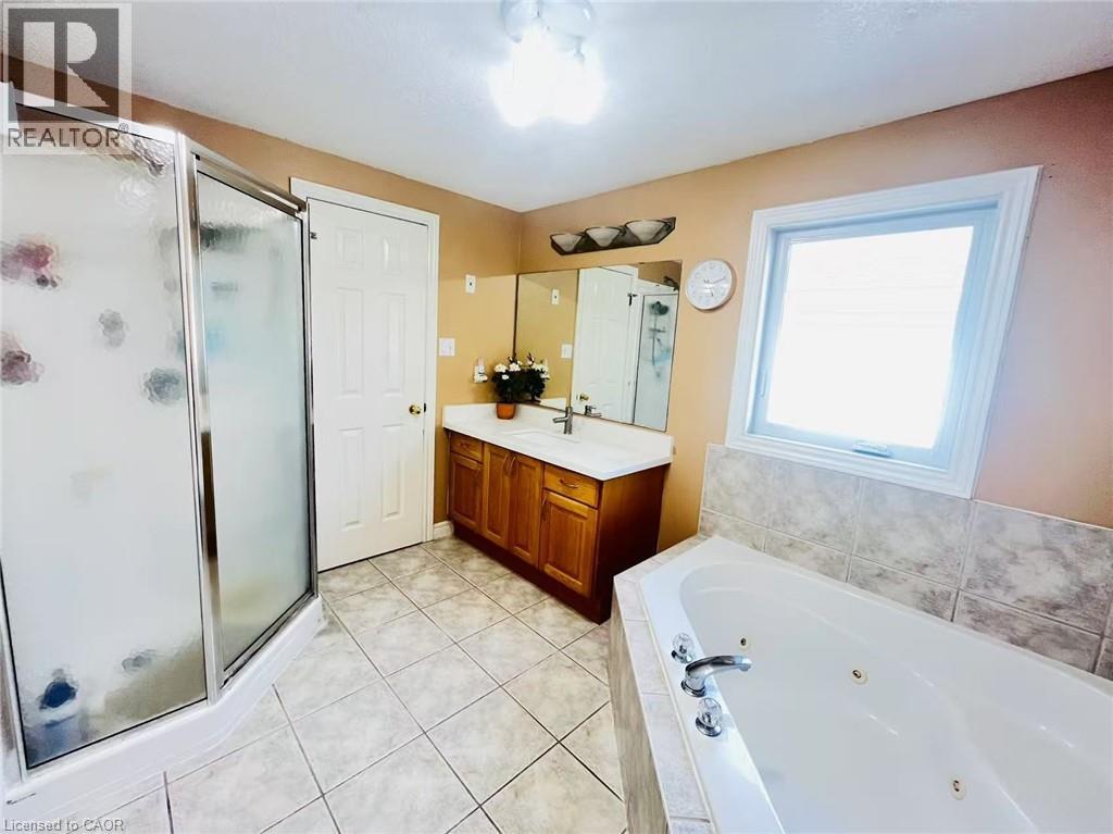 136 Hidden Creek Drive, Kitchener, Ontario  N2N 3N7 - Photo 14 - 40837449
