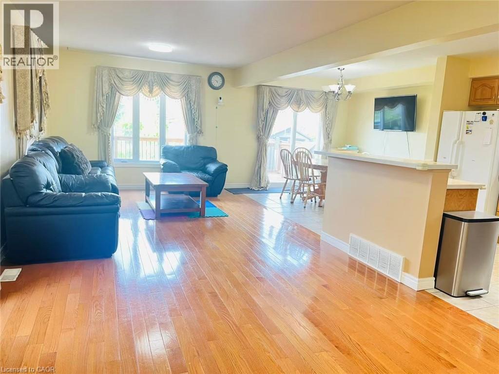 136 Hidden Creek Drive, Kitchener, Ontario  N2N 3N7 - Photo 3 - 40837449