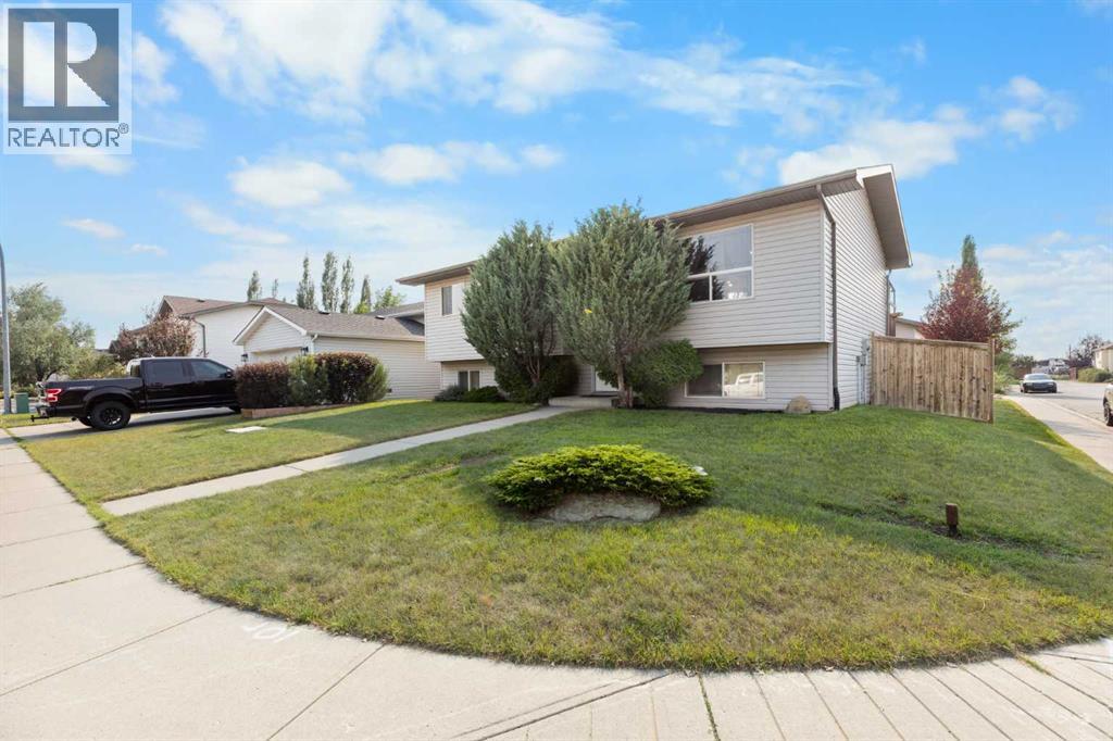 1501 Strathcona Close, Strathmore, Alberta  T1P 1S2 - Photo 4 - A2334075
