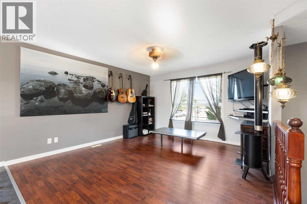 1501 Strathcona Close, Strathmore, Alberta  T1P 1S2 - Photo 8 - A2334075