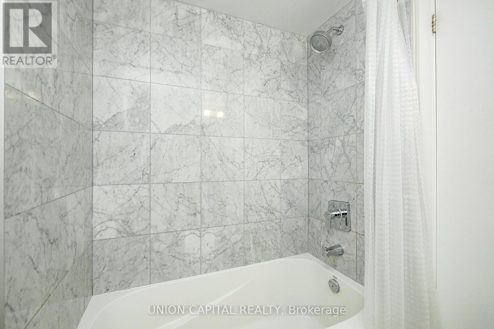 501 - 12 York Street, Toronto, Ontario  M5J 0A9 - Photo 14 - C13629390