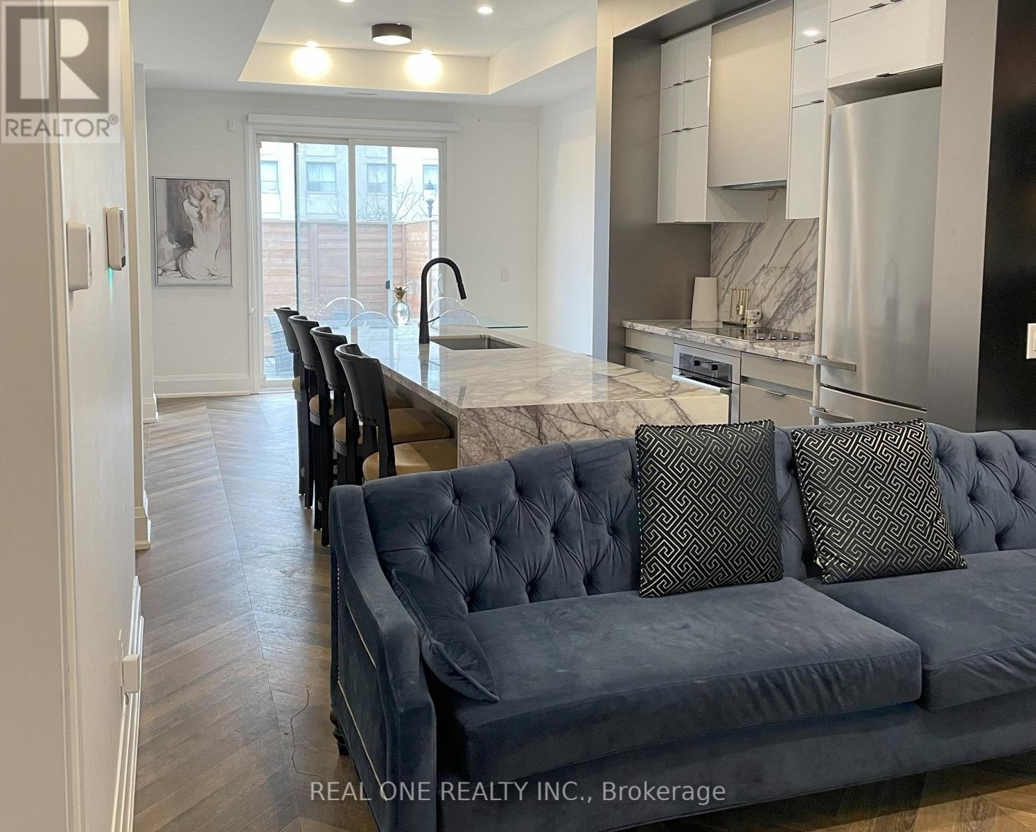 Unit 5 - 25 Dervock Crescent, Toronto, Ontario  M2K 0G7 - Photo 3 - C13629398