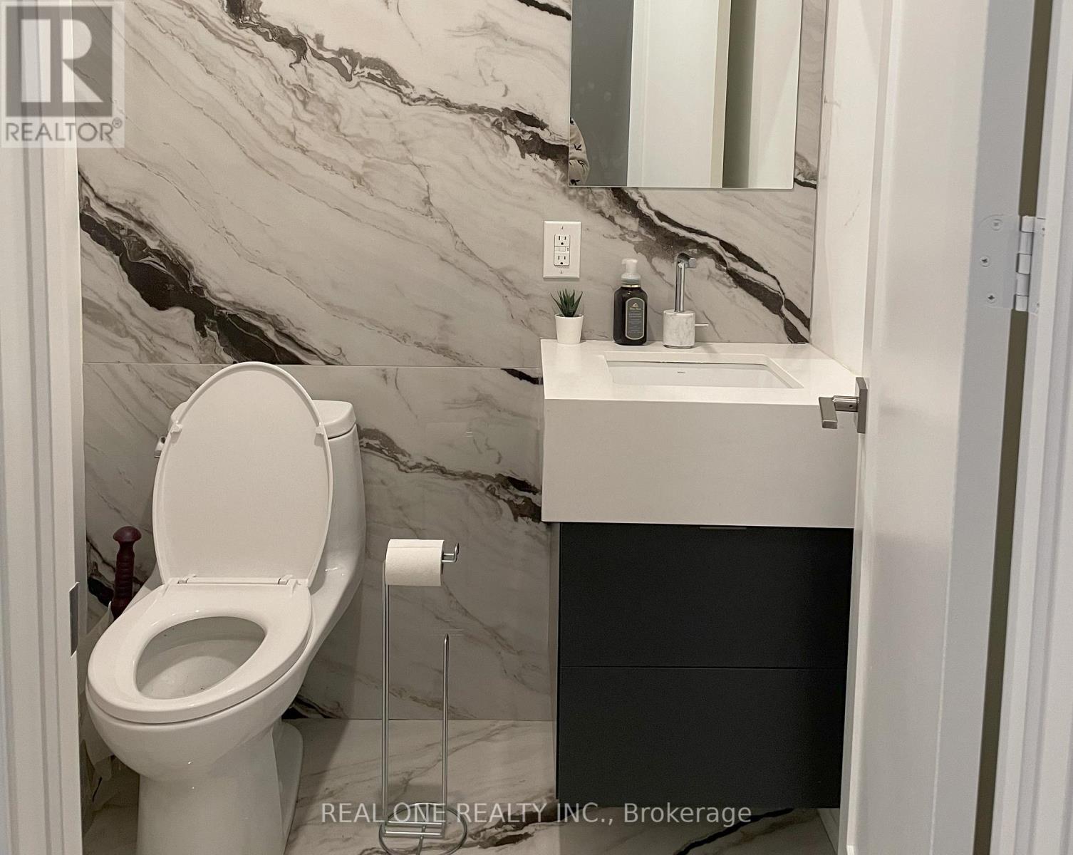 Unit 5 - 25 Dervock Crescent, Toronto, Ontario  M2K 0G7 - Photo 8 - C13629398