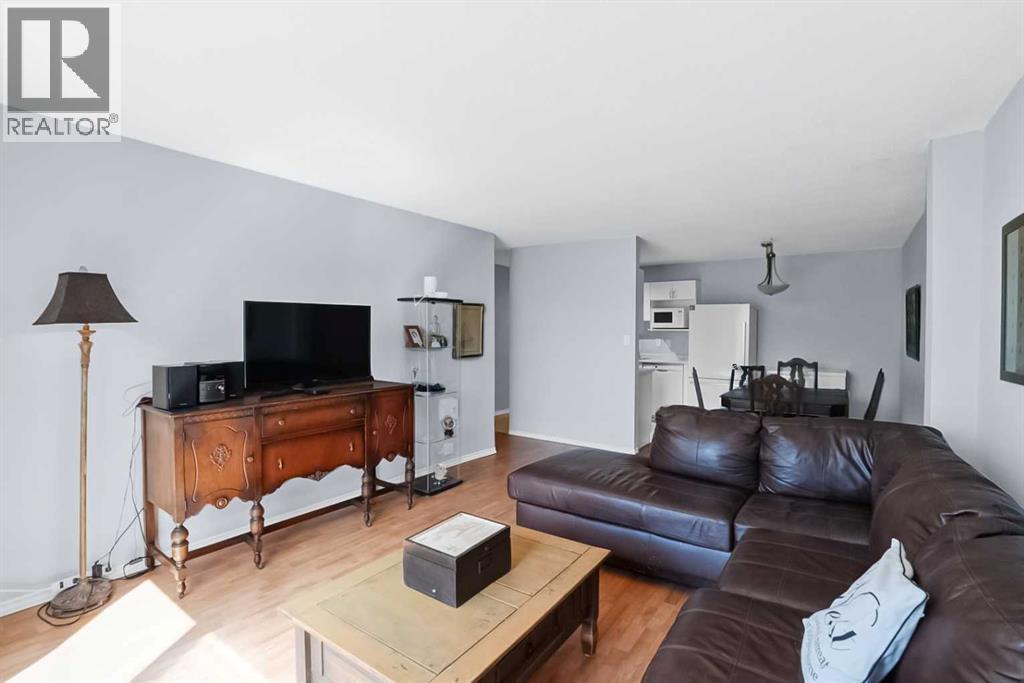 17c, 80 Galbraith Drive Sw, Calgary, Alberta T3E 3H2 - Photo 5 - A2320925