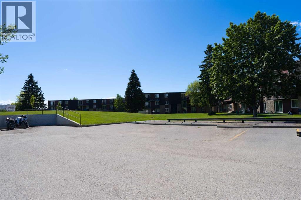 17c, 80 Galbraith Drive Sw, Calgary, Alberta T3E 3H2 - Photo 31 - A2320925