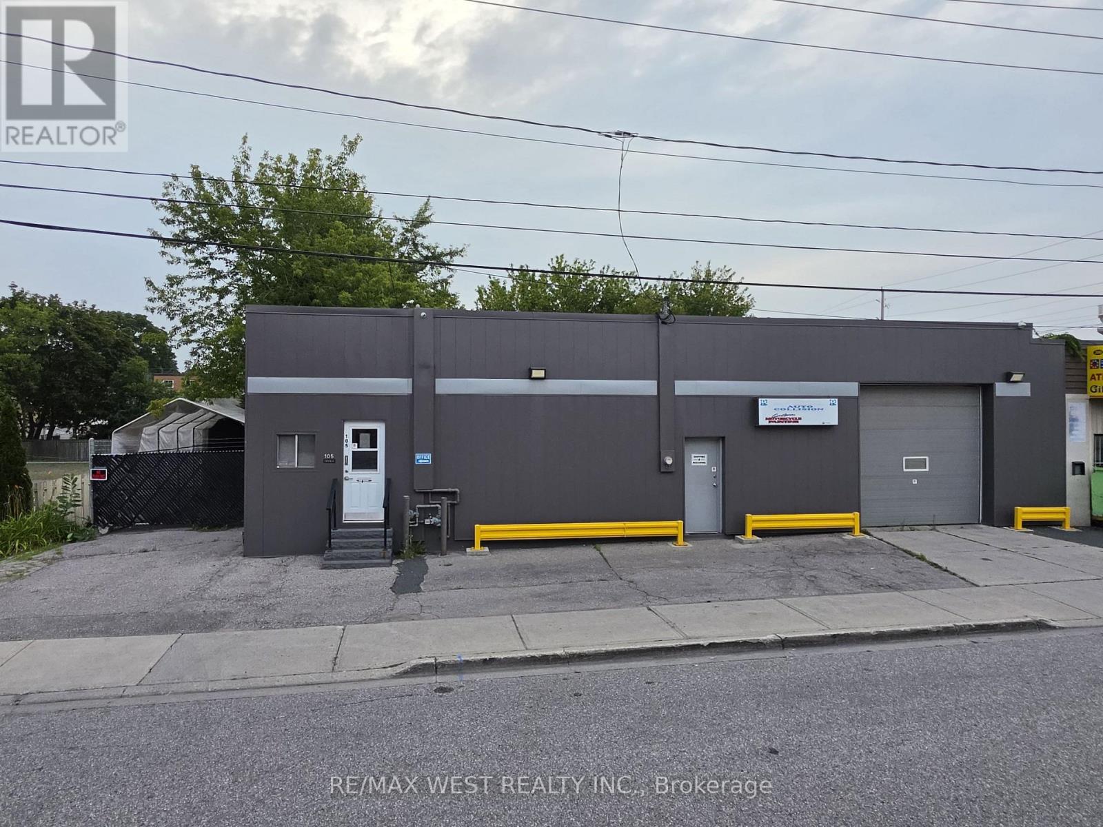 105 ASH STREET, Whitby, Ontario